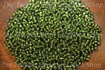 11/0 Silver Lined Round Forest Green Seed Beads